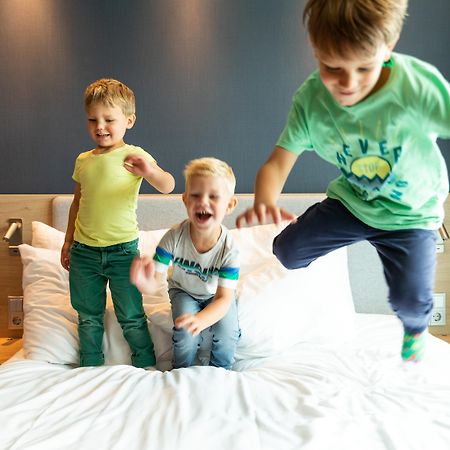 Holiday Inn Express - Almere By Ihg Экстерьер фото