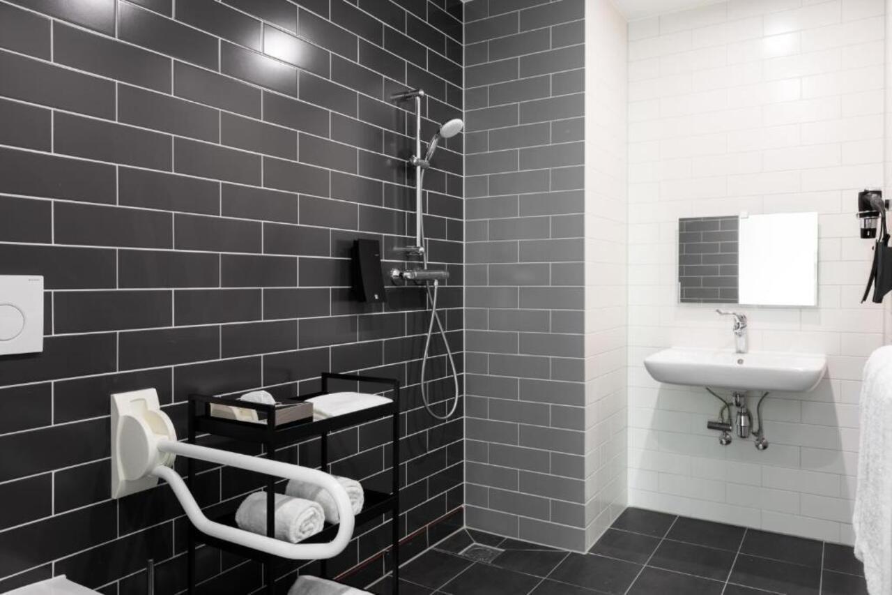 Holiday Inn Express - Almere By Ihg Экстерьер фото