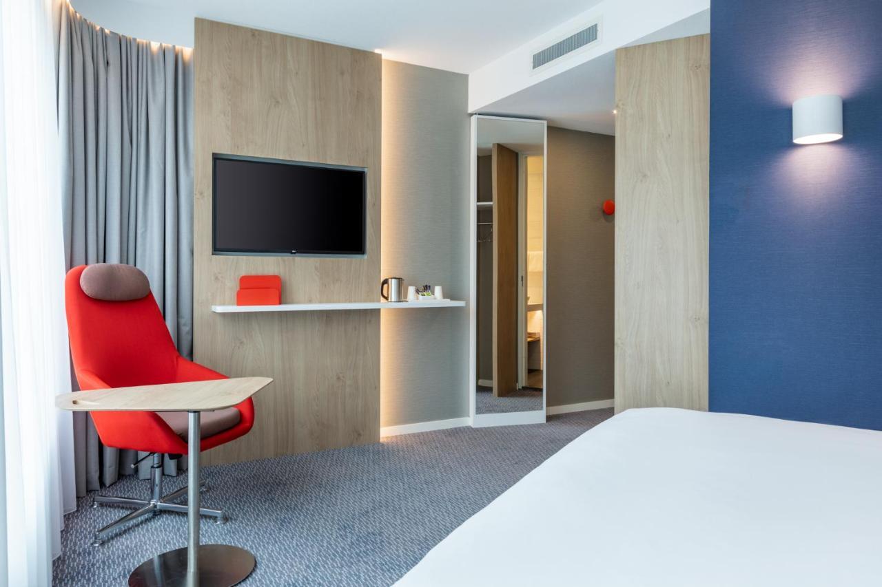 Holiday Inn Express - Almere By Ihg Экстерьер фото