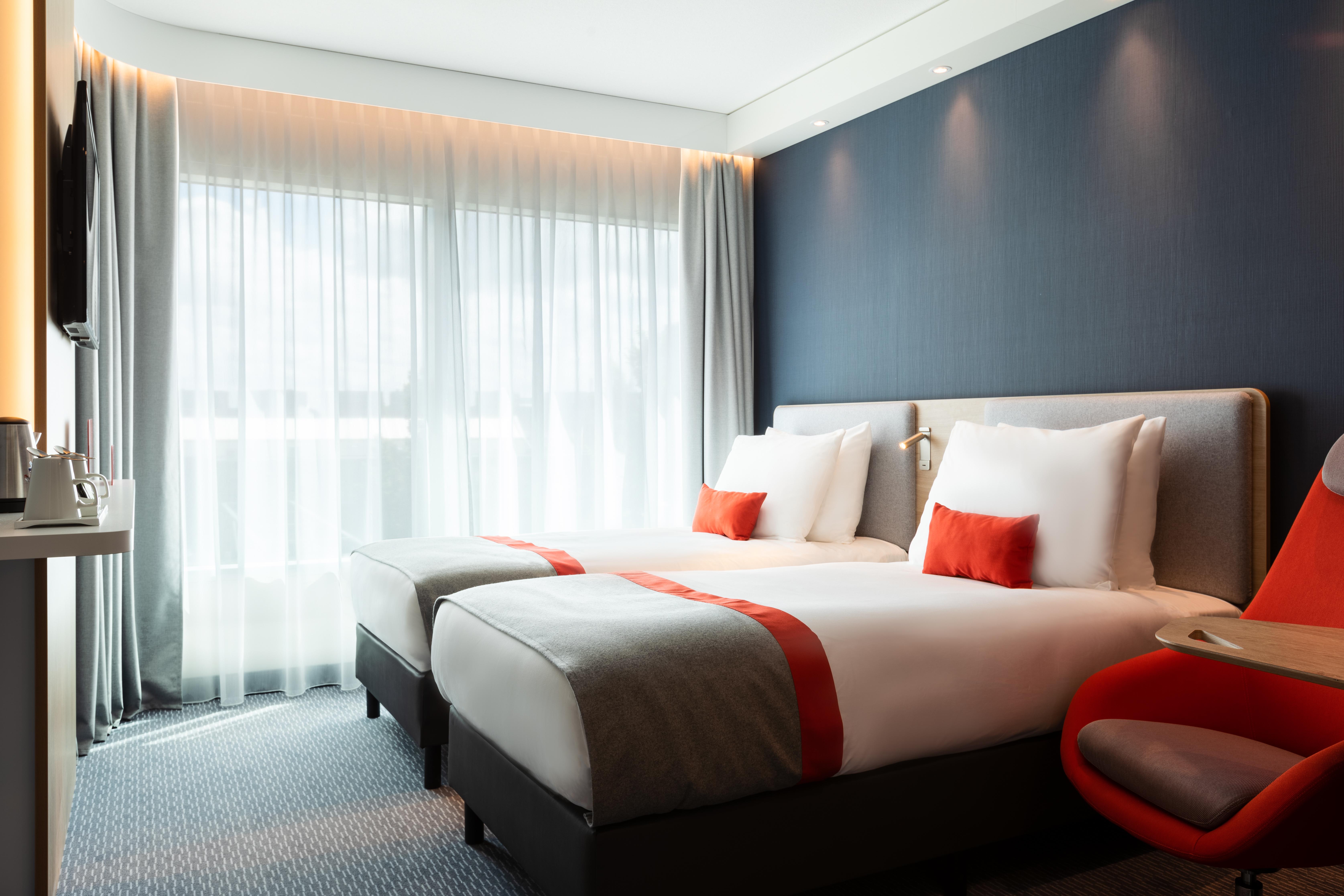 Holiday Inn Express - Almere By Ihg Экстерьер фото